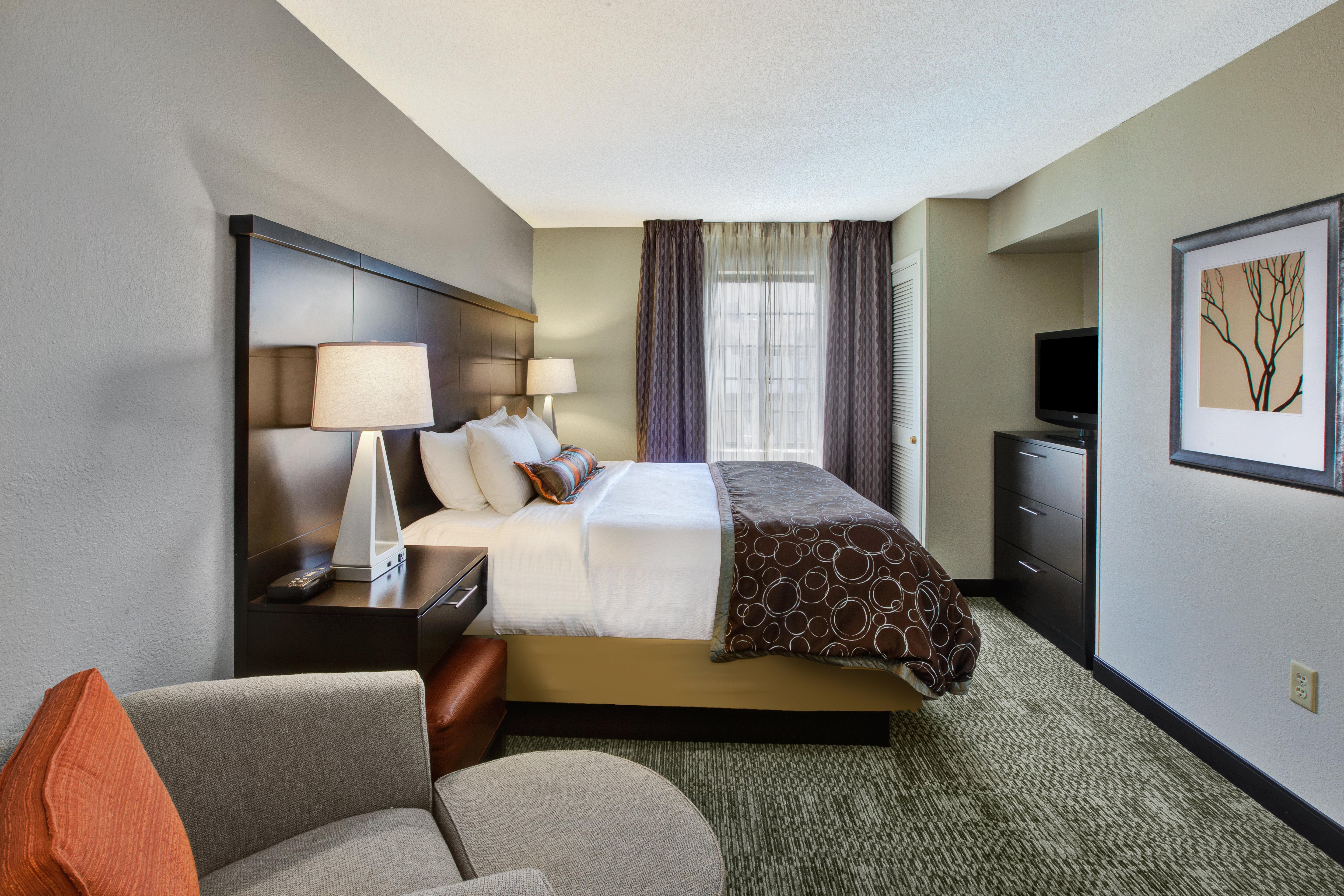 Staybridge Suites Louisville - East By Ihg Exterior photo